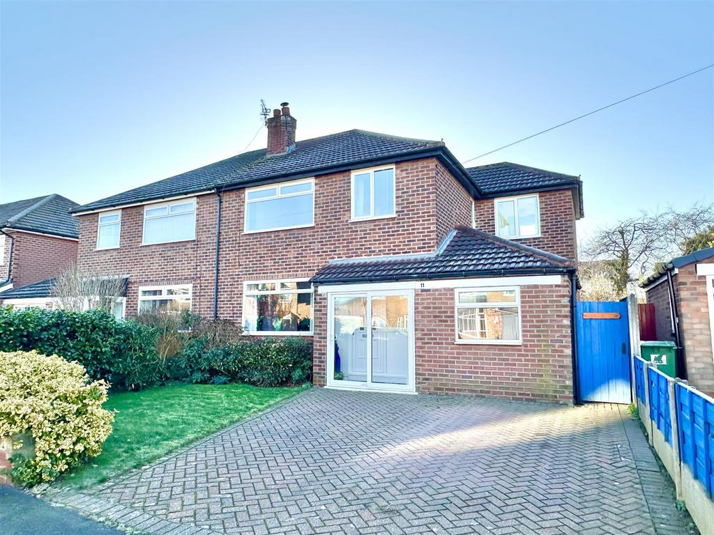 Lambert Drive, Sale 5 bed semidetached house for sale £500,000