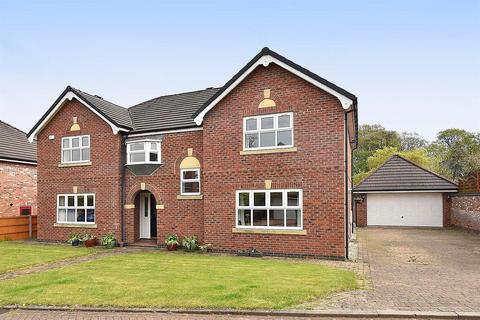 5 bedroom detached house for sale, Walton Heath Drive, Macclesfield