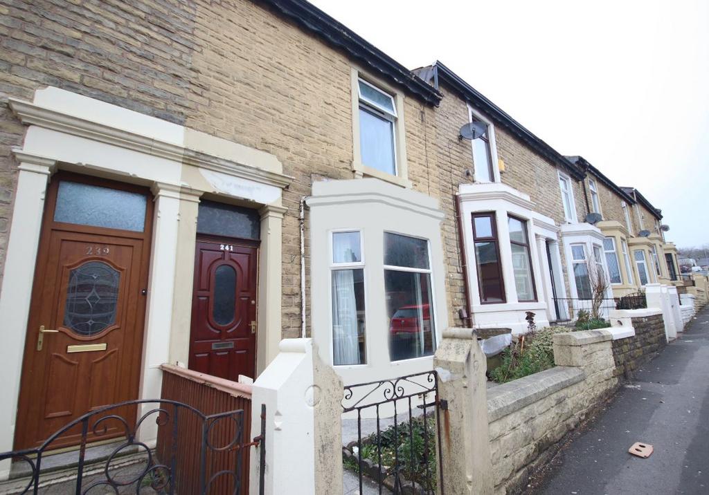 Whalley Old Road, Blackburn. Lancs. BB1 5SA 3 bed terraced house for