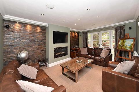 5 bedroom detached house for sale, Manchester Road, Macclesfield