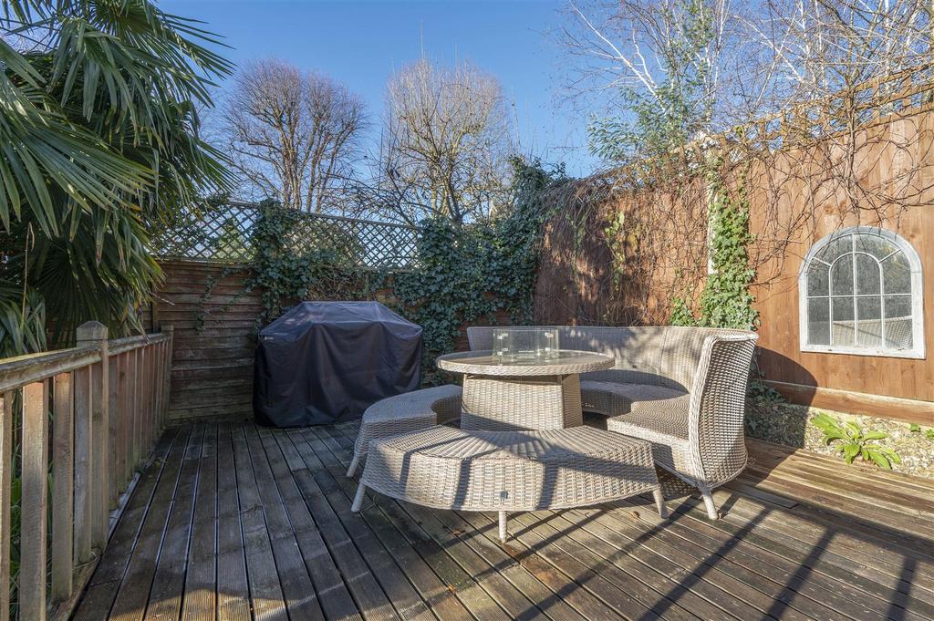 32 Melbury Gardens.jpg