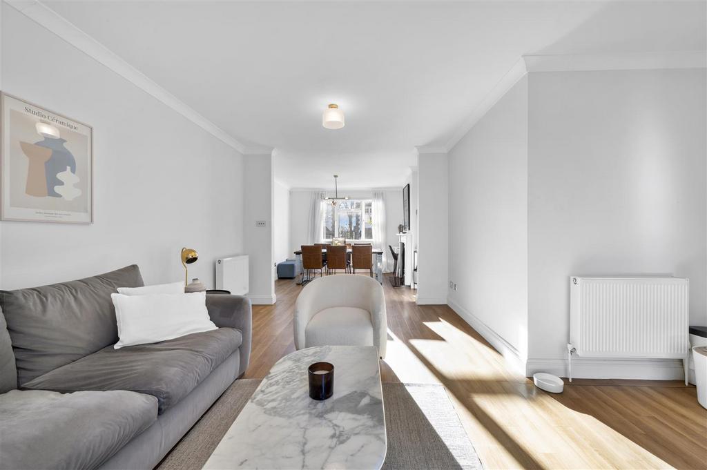 11 Melbury Gardens.jpg