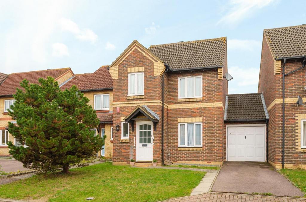 Boxgrove Priory, Bedford 3 bed house for sale £350,000