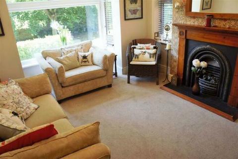 4 bedroom house to rent, Macclesfield Road, Prestbury, Cheshire, SK10 4BW