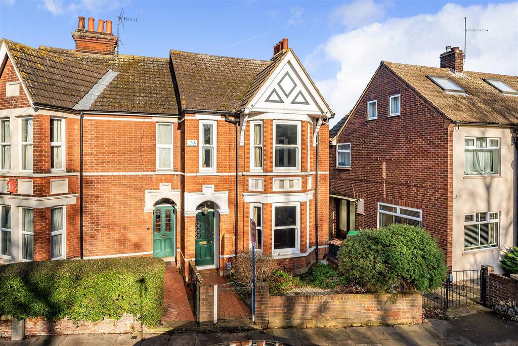Russell Avenue, Bedford 4 bed house for sale £570,000