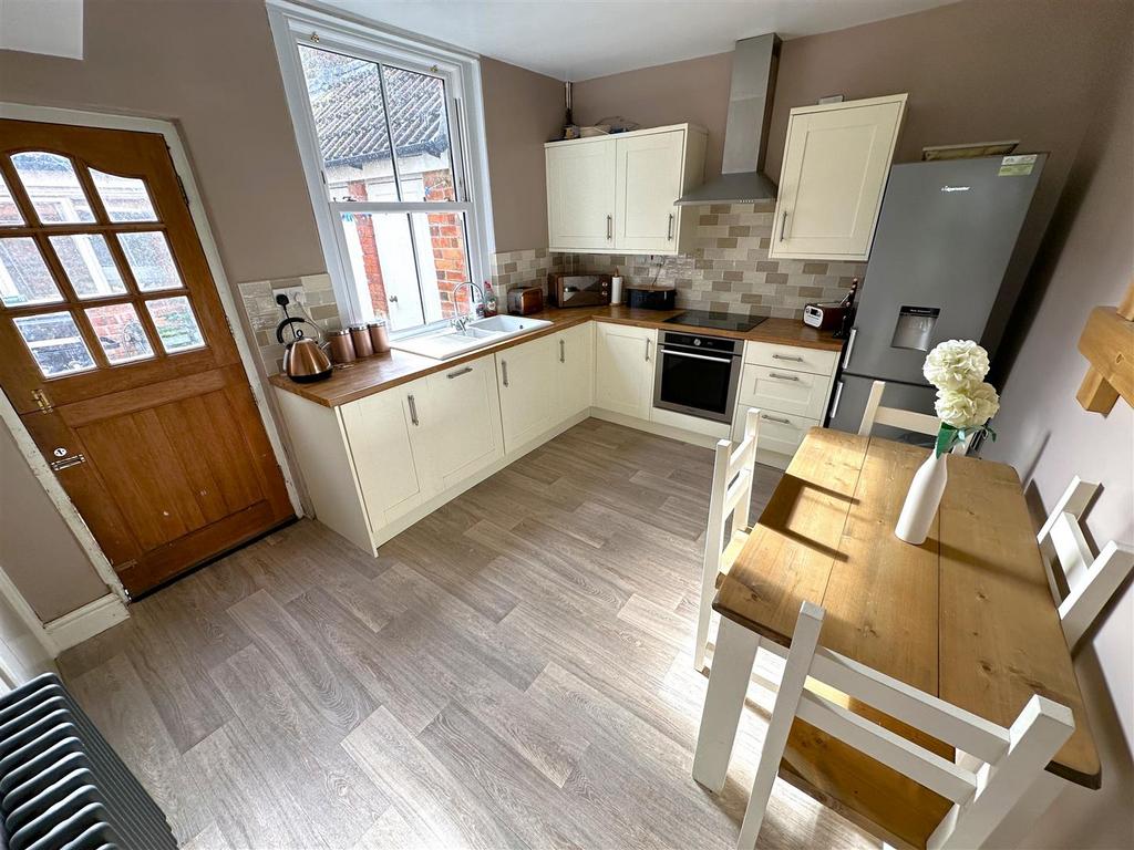 Kitchen / Breakfast Room