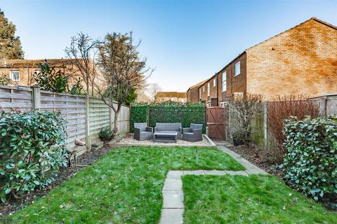 49 Manor Forstal, New Ash Green, Longfield, DA3 8JG