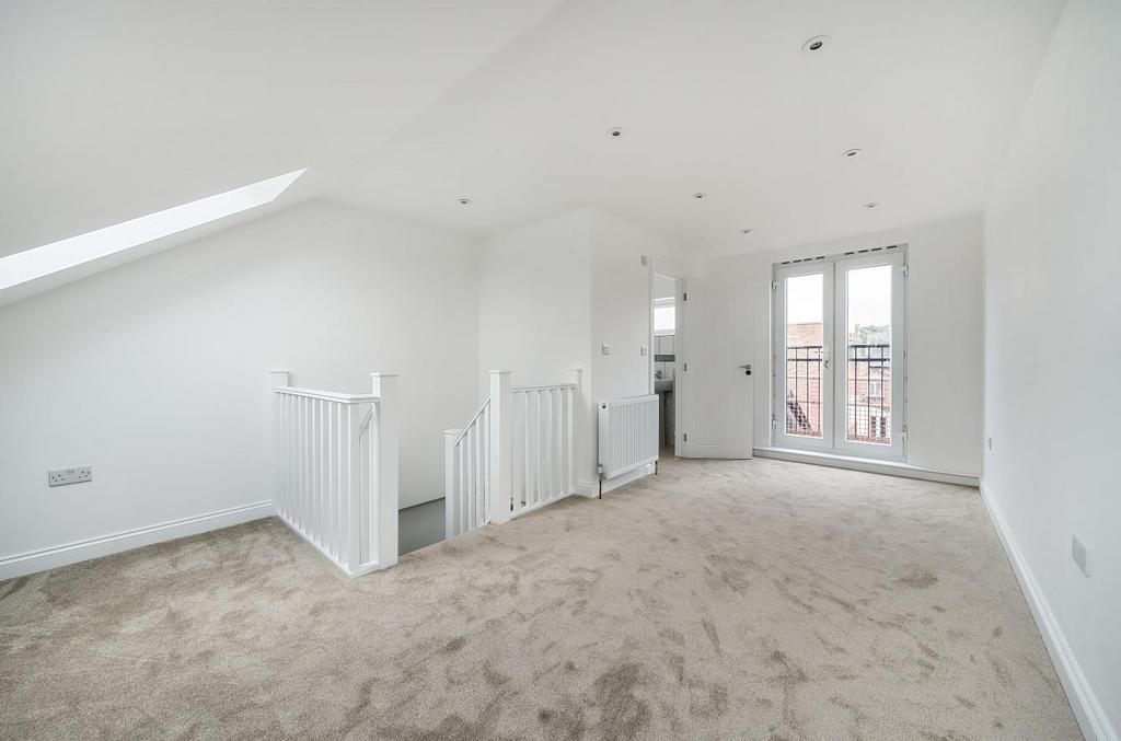 Master bedroom.jpg