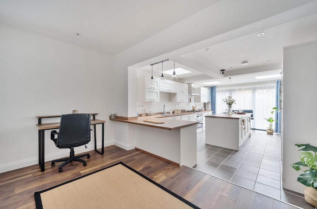 Dining kitchen.jpg