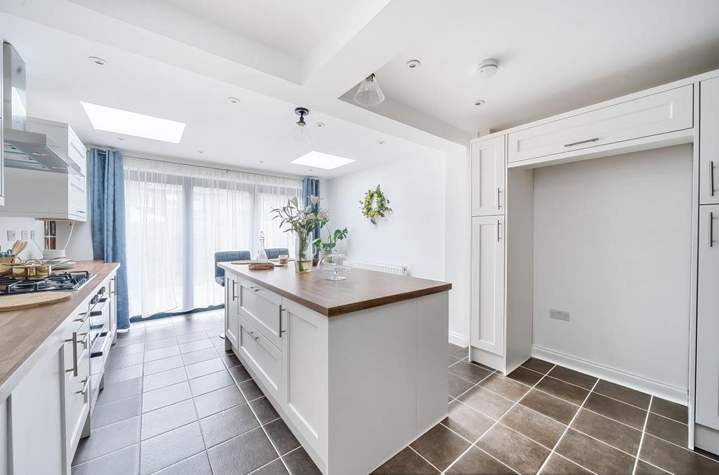 Kitchen ii.jpg