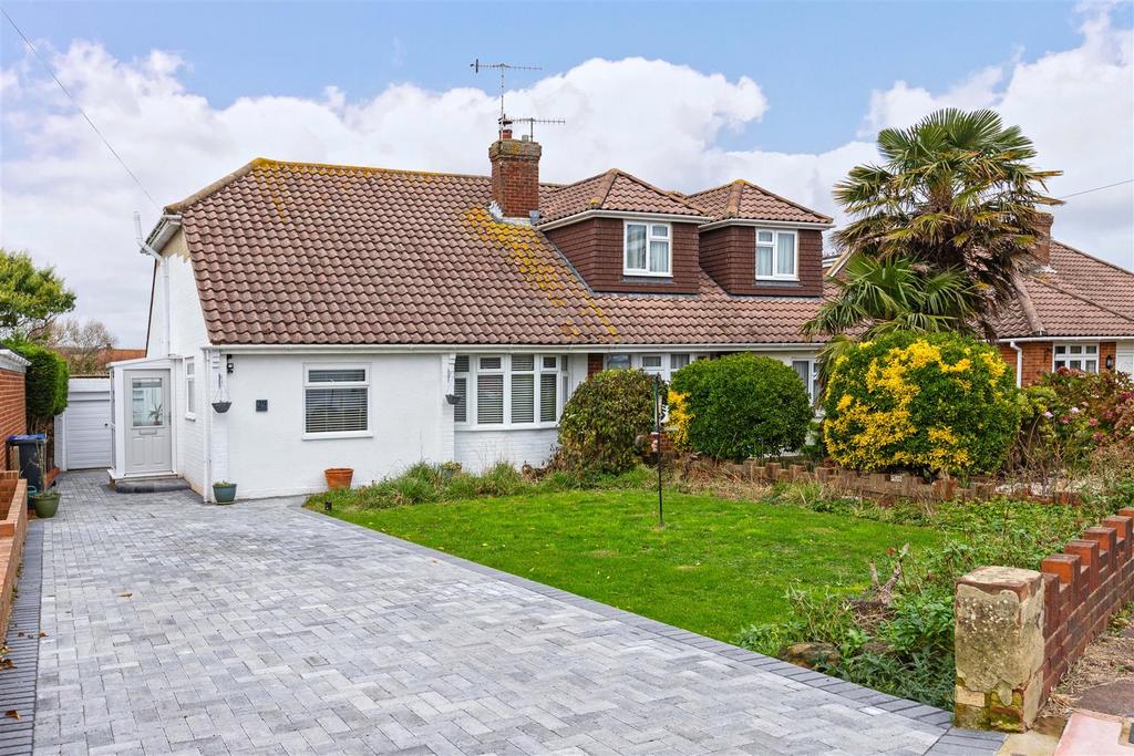 Sackville Crescent, Worthing, BN14 8BP 2 bed semidetached bungalow for