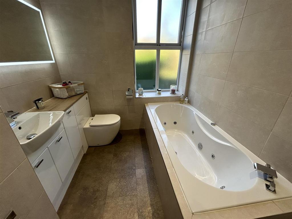 BATHROOM &amp; WC