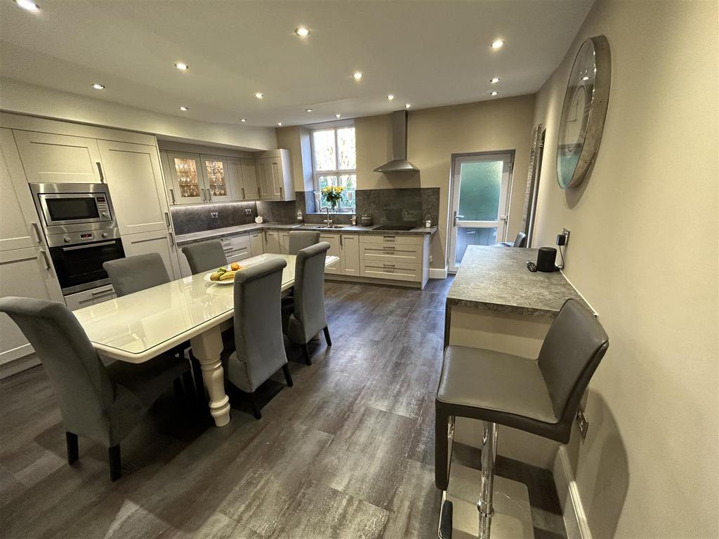 Kitchen diner