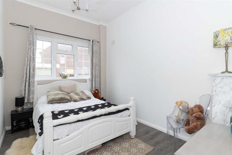 3 Angmering Way, Rustington, Littlehampton, BN16 3RA