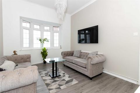 3 Angmering Way, Rustington, Littlehampton, BN16 3RA