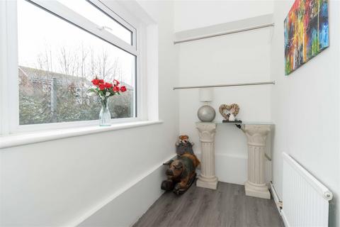 3 Angmering Way, Rustington, Littlehampton, BN16 3RA