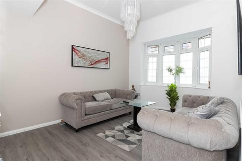 3 Angmering Way, Rustington, Littlehampton, BN16 3RA