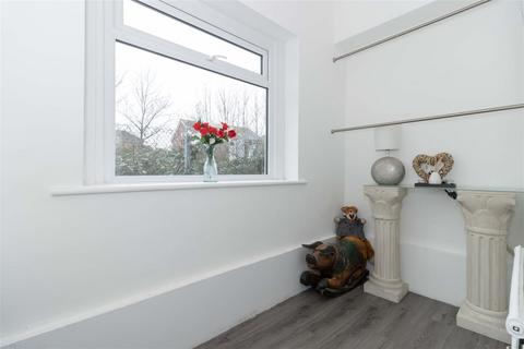 3 Angmering Way, Rustington, Littlehampton, BN16 3RA