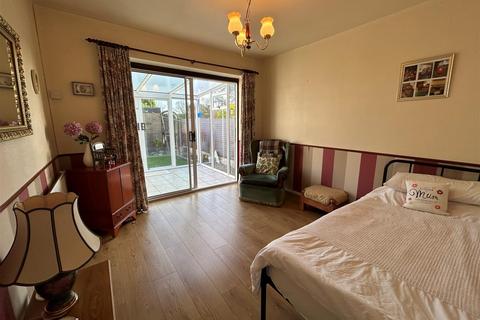 2 bedroom semi-detached bungalow for sale, Hollywood Lane, Hollywood