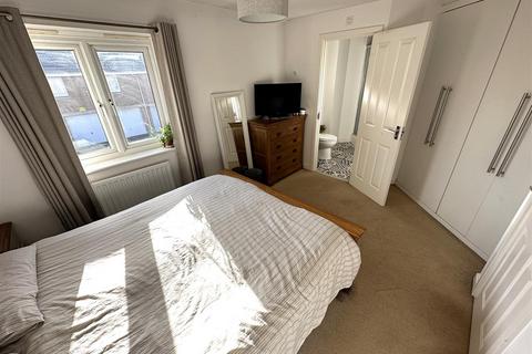 3 bedroom terraced house for sale, Rudman Park, Chippenham