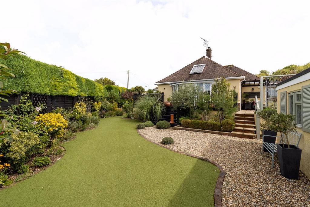 The Heights, Findon Valley, Worthing... 3 bed detached bungalow for