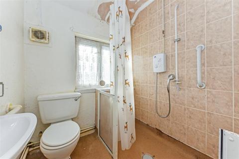 29 Abbeydore Road, Portsmouth, PO6 4AJ