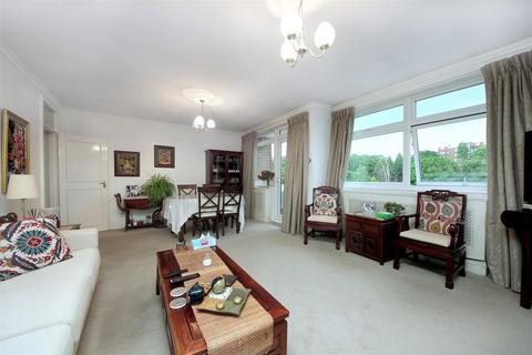 3 bedroom apartment for sale, Greystoke Court, W5