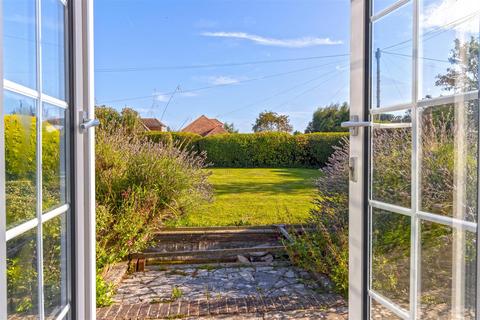 17 Jersey Road, Ferring, Worthing, BN12 5PY