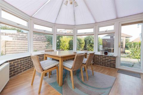 17 Jersey Road, Ferring, Worthing, BN12 5PY