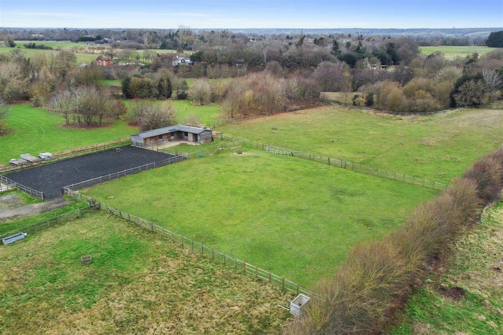 Land &amp; Stables
