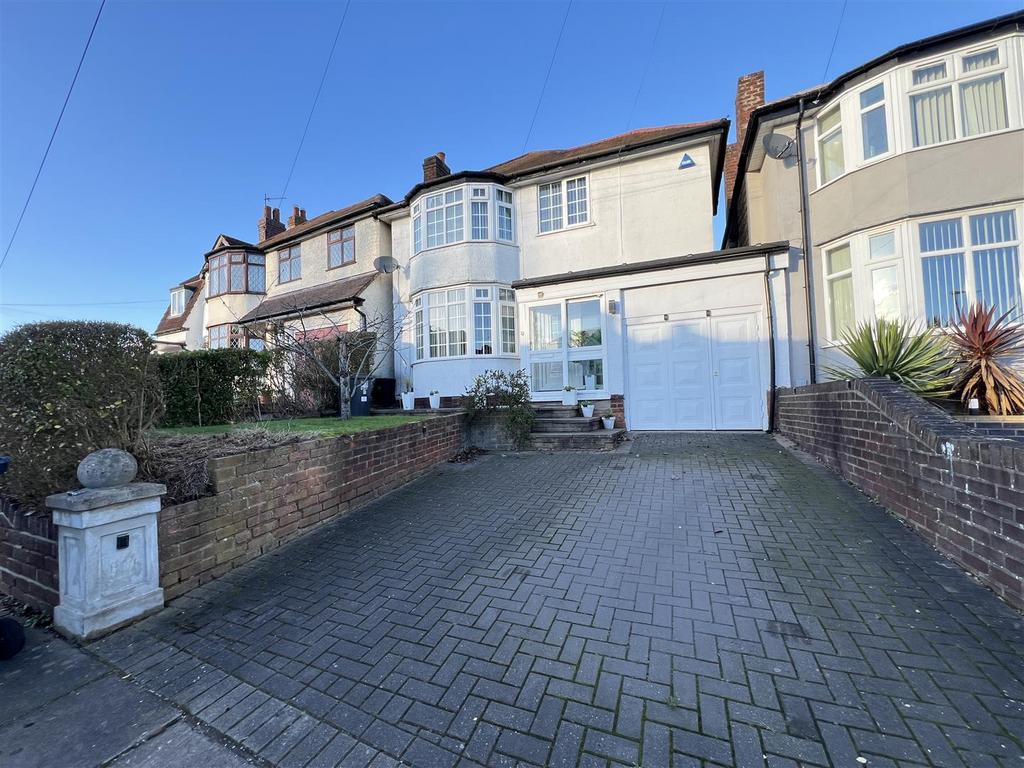 Northolt Grove, Great Barr, Birmingham 3 bed detached house for sale