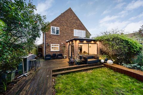 5 bedroom detached house for sale, Coombe Crescent, Hampton