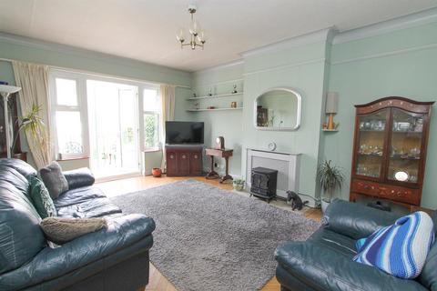 64 Stanley Park Road, Carshalton, SM5 3HW
