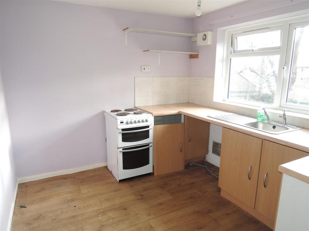 Kitchen: