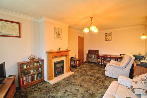 2 bedroom detached bungalow for sale, Mannington Place, South Wootton