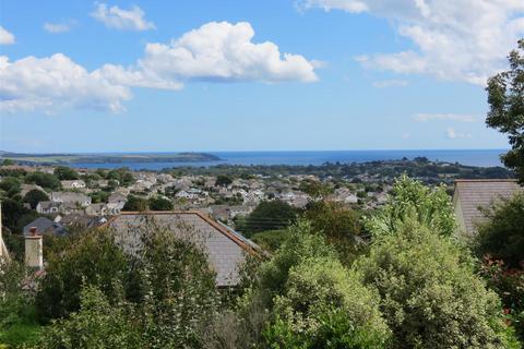 2 Lovering Road, St Austell, PL25 3QH