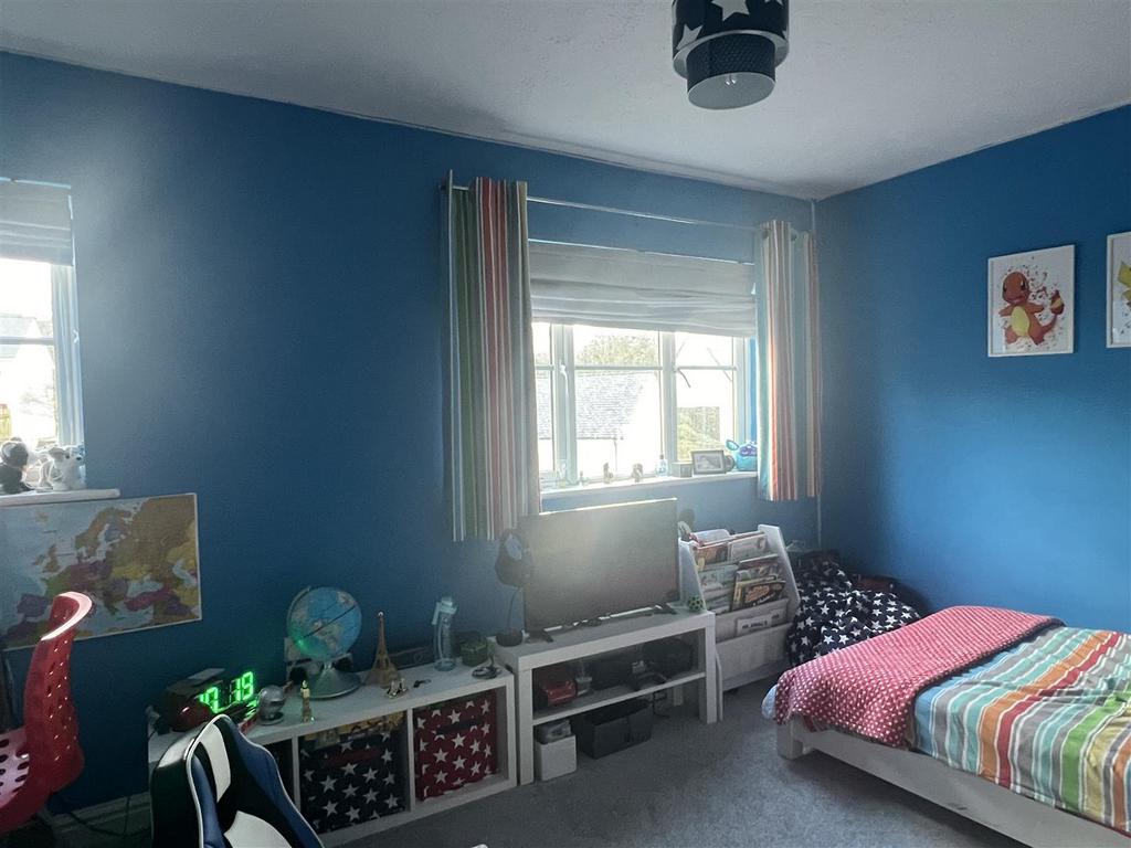 Bedroom: