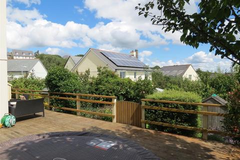 2 Lovering Road, St Austell, PL25 3QH