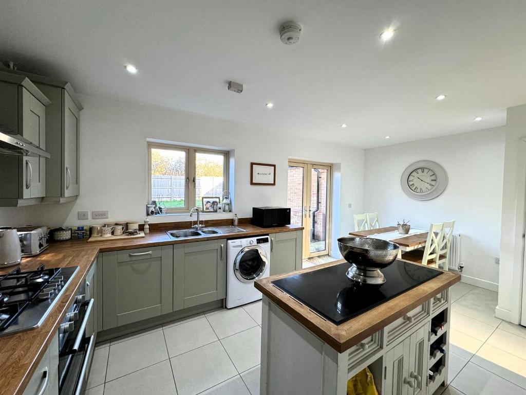 Kitchen/Breakfast Room