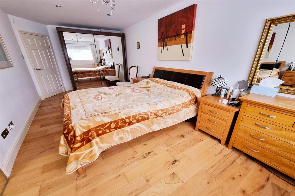 Bedroom 1: