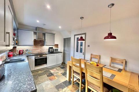14 Camborne Way, Monk Bretton, Barnsley, S71 2NR