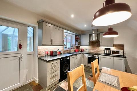 14 Camborne Way, Monk Bretton, Barnsley, S71 2NR