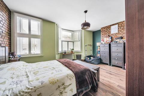 3 Rathfern Road, London, SE6 4NJ