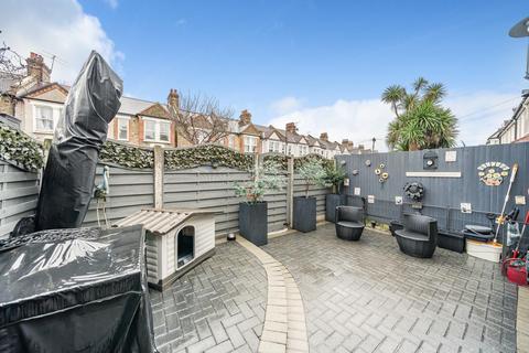 3 Rathfern Road, London, SE6 4NJ