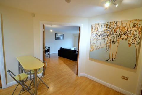2 bedroom apartment for sale, Royal Plaza, Westfield Terrace, S1