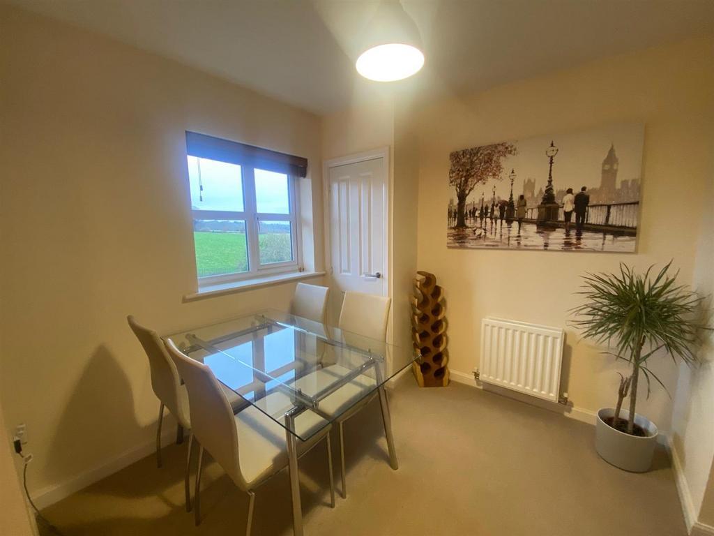 DINING AREA.jpg