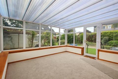 4 bedroom detached bungalow for sale, Friarsfield Road, Lanark