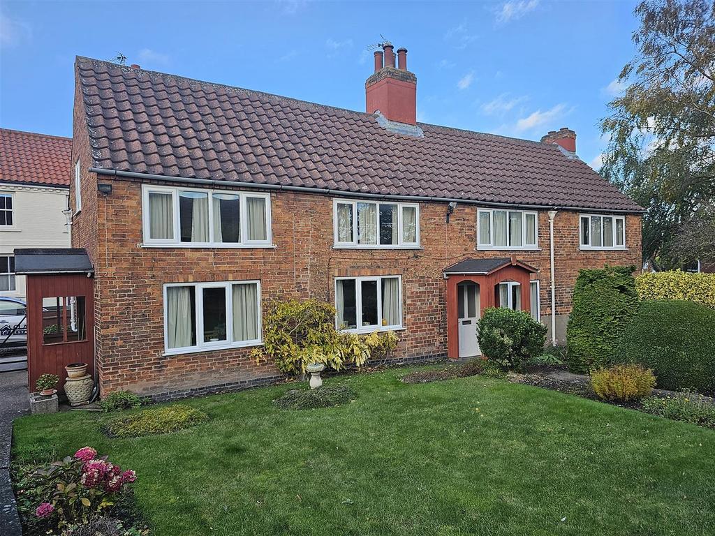 Newcastle Street, Tuxford NG22 3 bed detached house for sale £280,000
