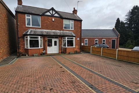 4 bedroom detached house for sale, Newark Road, Tuxford NG22