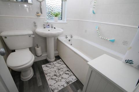 20 Leafield Drive, Bradford, BD2 3RX
